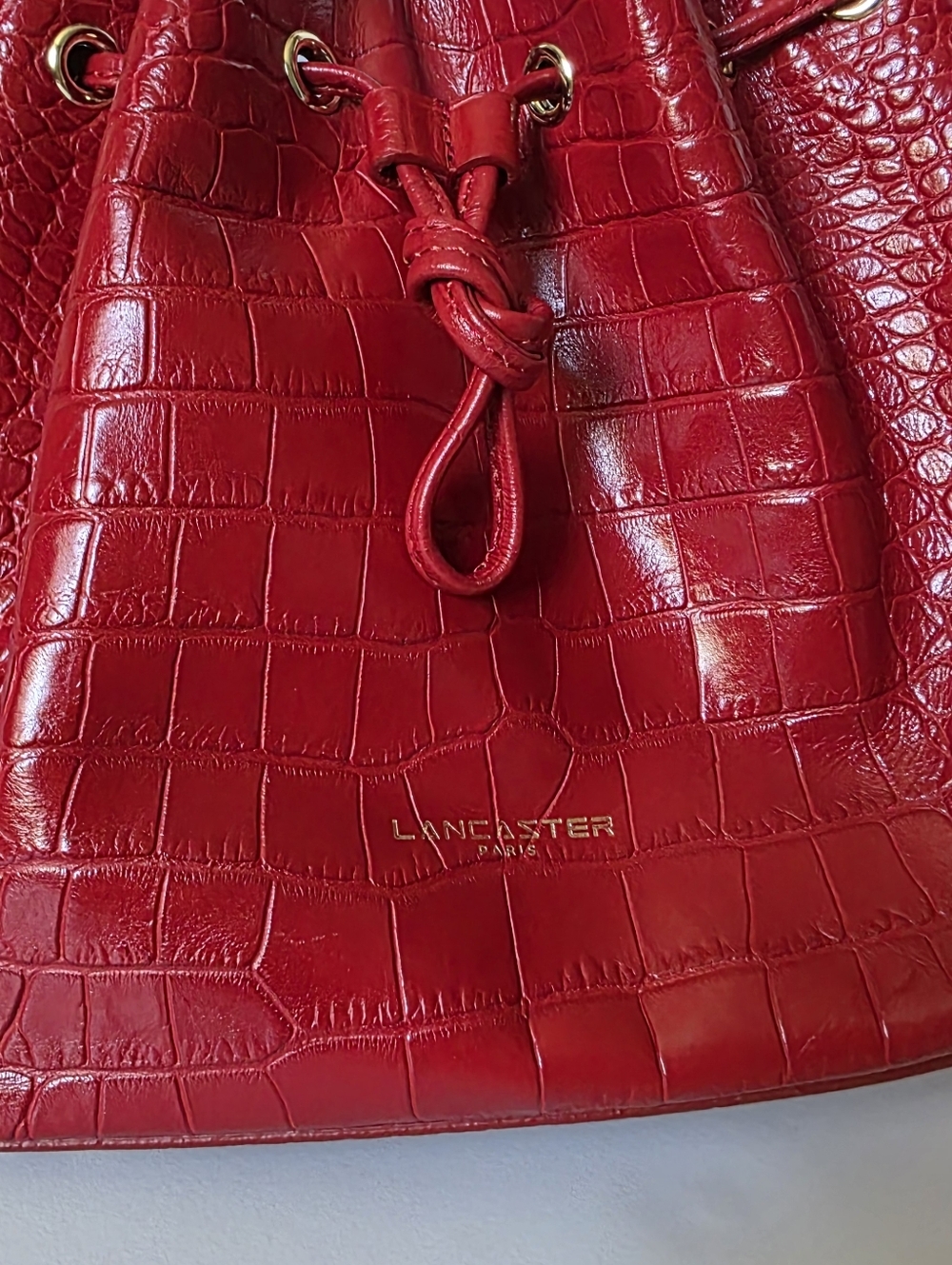 Lancaster Red Bag - Picture 5 of 8